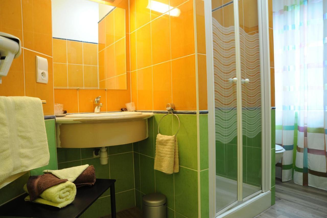 Hotel Du Lac Treignac المظهر الخارجي الصورة