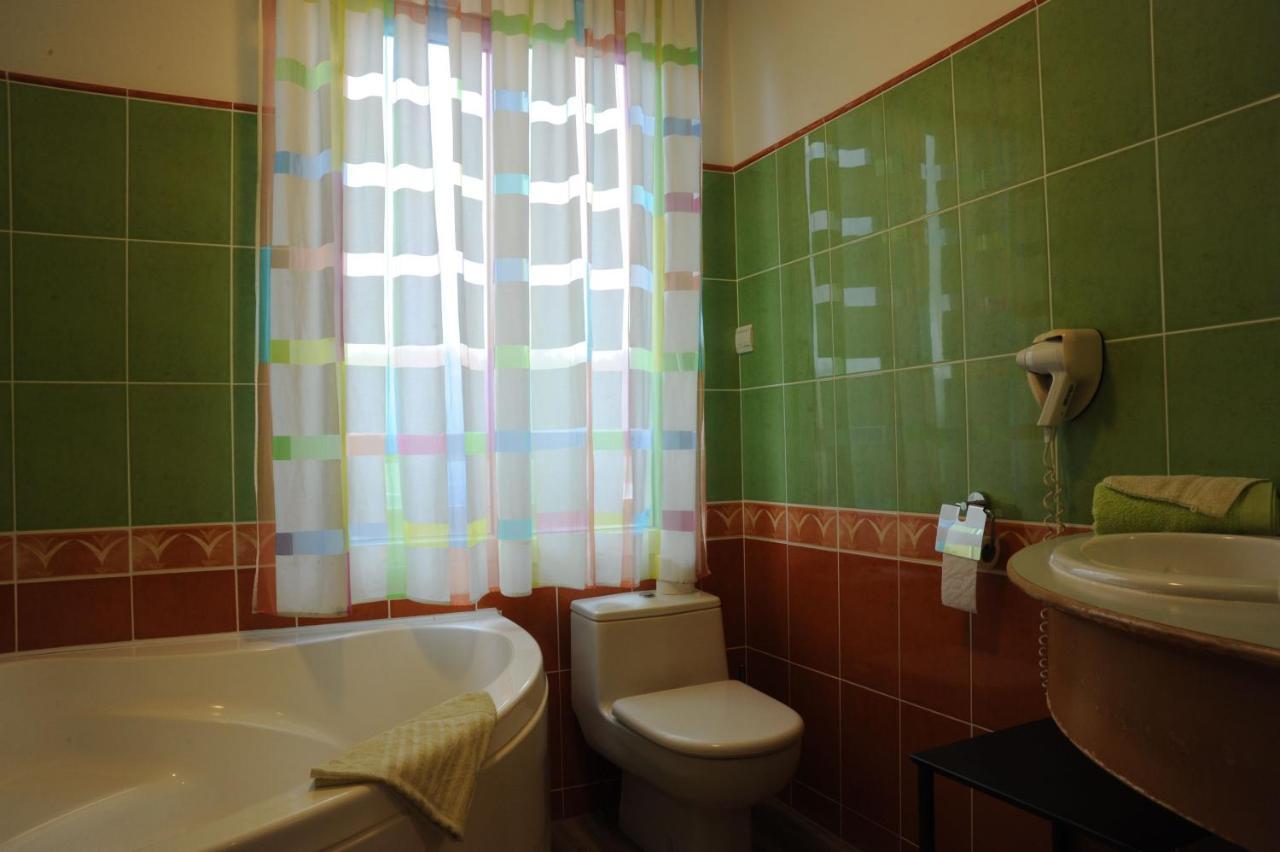 Hotel Du Lac Treignac المظهر الخارجي الصورة