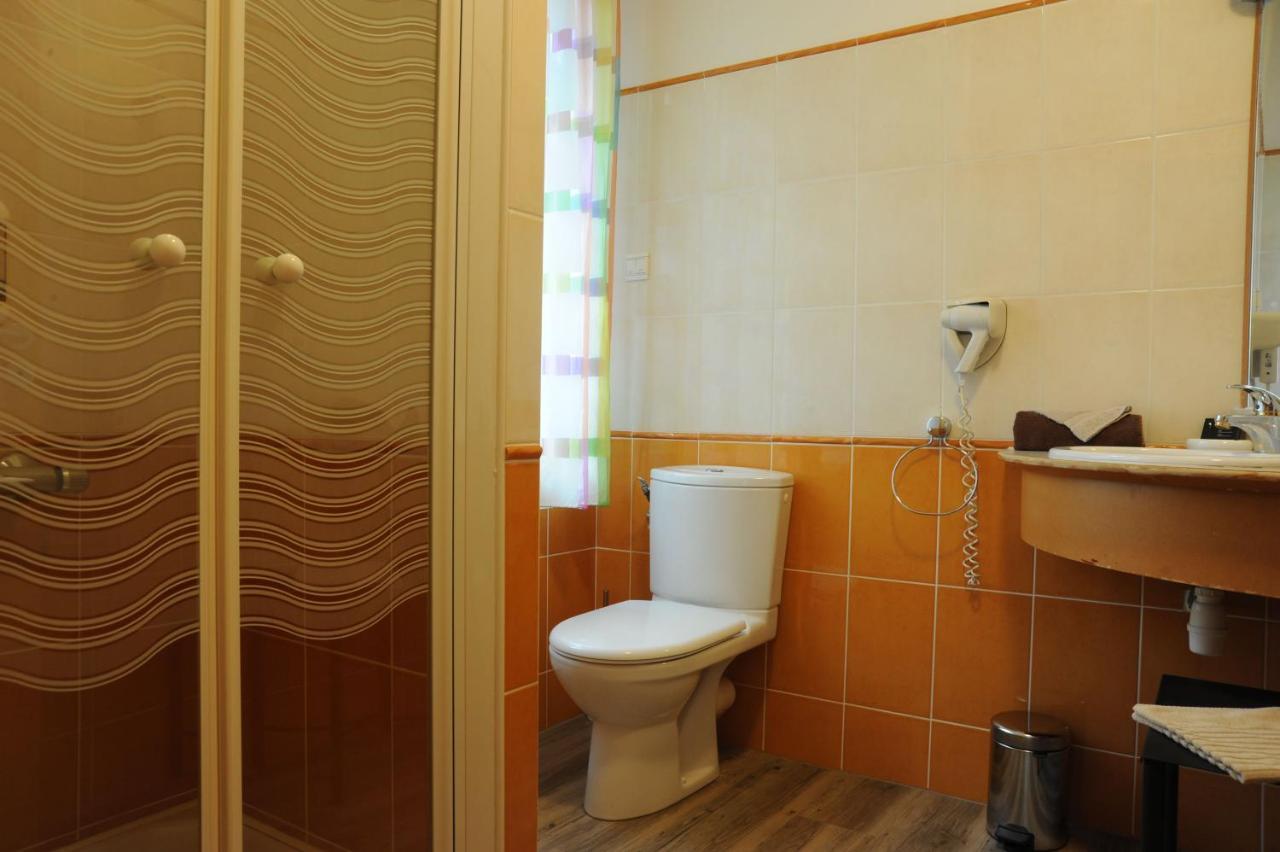 Hotel Du Lac Treignac المظهر الخارجي الصورة